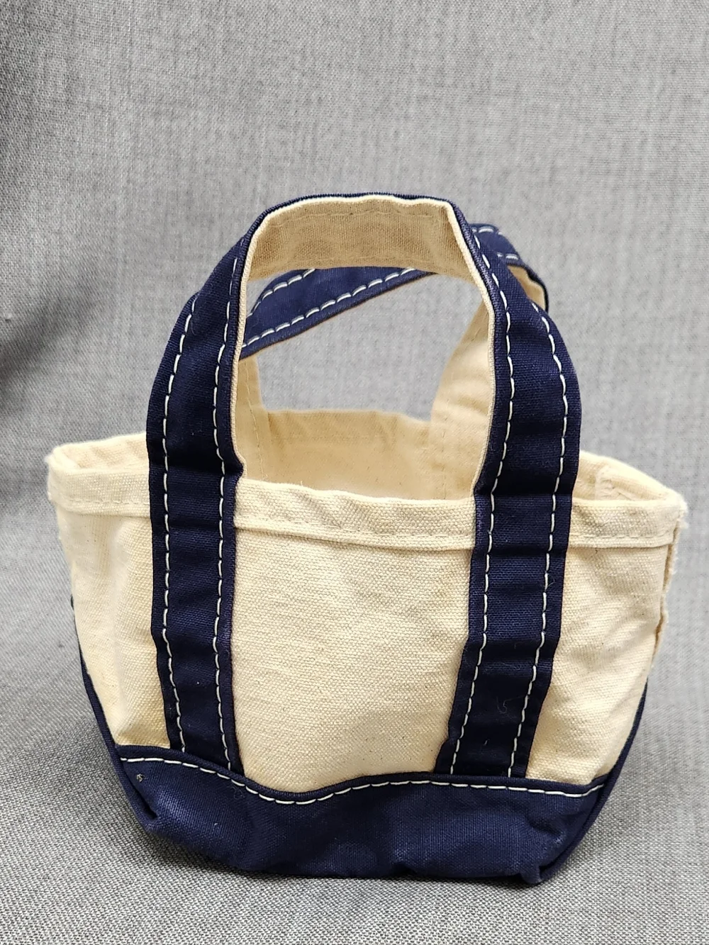 Vintage L.L.Bean Blueberry Embroidered Mini Boat USA Made Canvas Tote. - Picture 3 of 9
